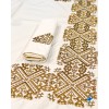 Nappe blanche avec broderie bronze